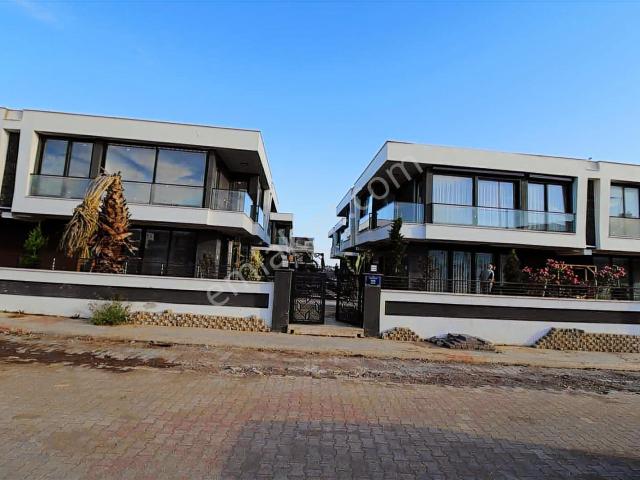 Didim Sürekli Kiralık Elit Site'de Müstakil Keyfinde 3+1 Villa