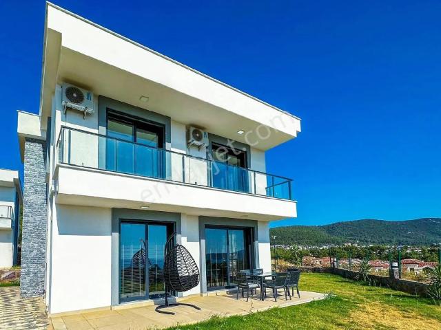 Didim/akbük Lüks Site İçerisinde Denize Yürüme Mesafesinde 3+1 Ayrı Mutfak Villa