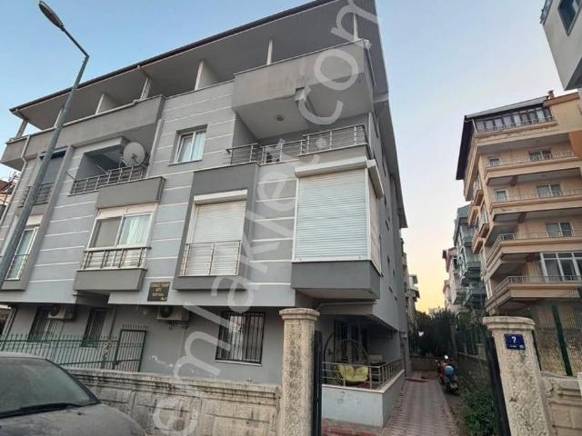 Didimde Merkezi Konumda Efeler Mahallesinde Çok Büyük Geniş Dubleks Daire