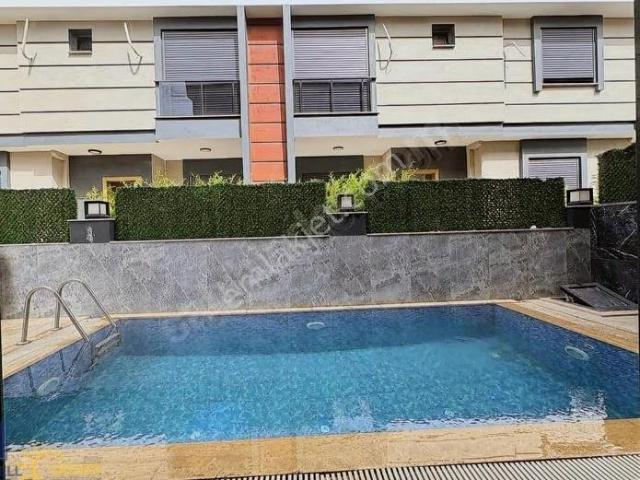 Didim'de Denize 500mt Ultra Lüks Müstakil Havuzlu 6+1 Villa