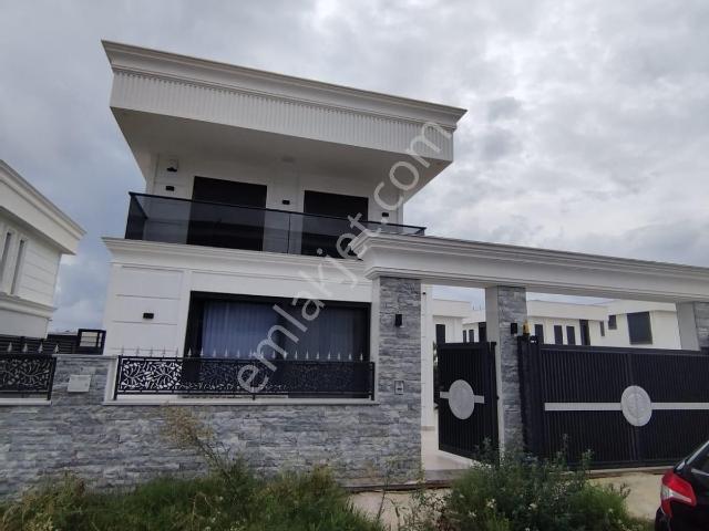 Didimde Eşyalı Sahunalı Ve Hamamlı Ultra Lüks Villa