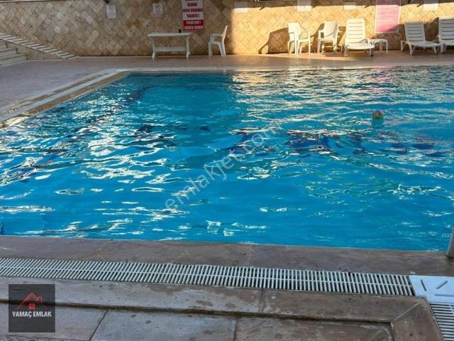 Didim'de Havuzlu Site İçinde Arakat Asansörlü Daire