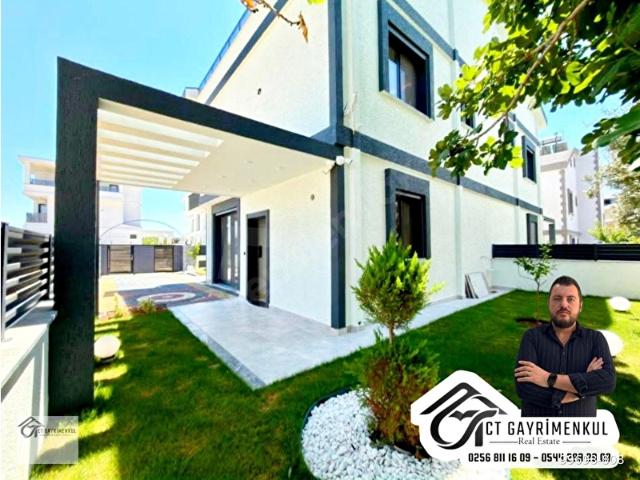 Didim'de Satılık 3+1 Sıfır Müstakil Bahçeli Hamamlı Triplex Ön Cephe Denize Yakın Villa !