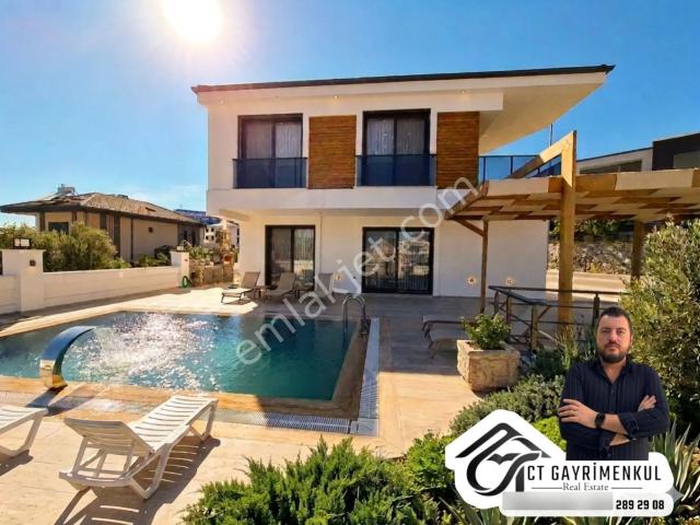 Didim'de Satılık 4+1 Tam Müstakil Net 500 M2 Havuzlu Eşyalı Bahçeli Kamelyalı Ultra Lüks Villa !