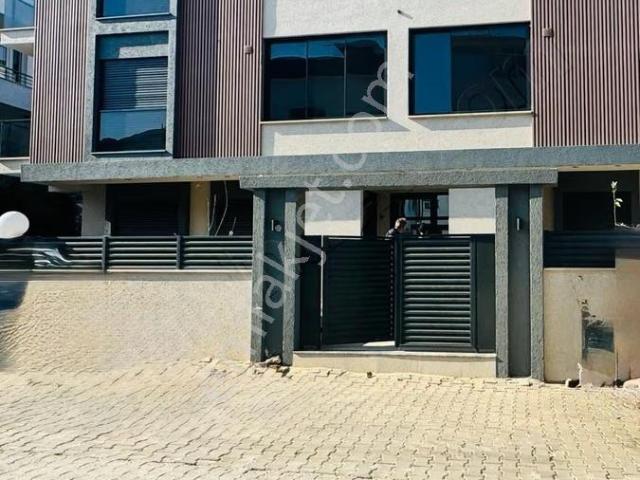 Didimde Satılık Asansörlü Sıfır Binada Ara Kat 1+1 Şık Daire