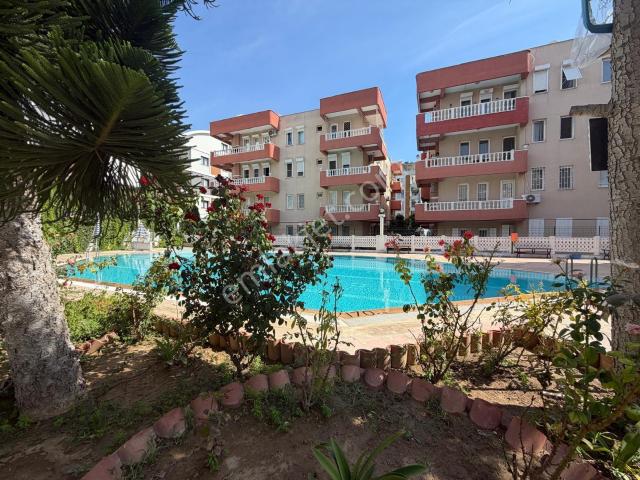 Didimde Satılık Havuzlu Sitede 3+1 Ayrı Mutfak Geniş Daire