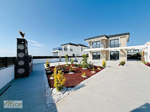 Didimde Satılık Tam Müstakil 500 m2 İçersinde 4+1 Lüx Villa