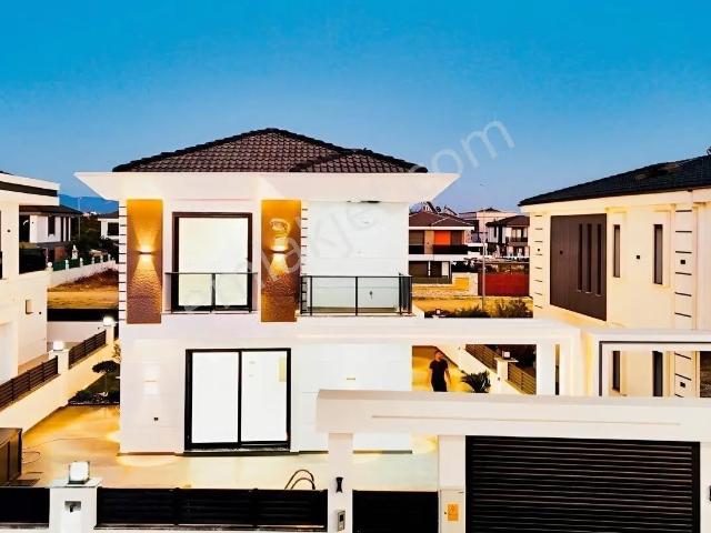 Didimde Satılık Ultra Lüx 4+1 Ayrı Mutfak, Akıllı Sistem Villa