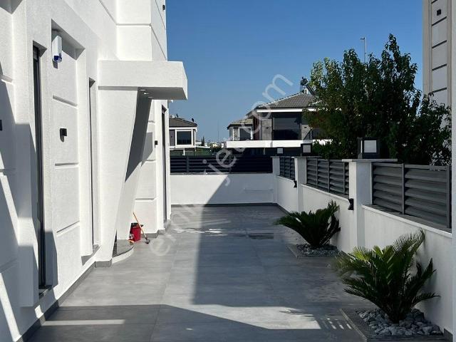 Didimde Tam Müstakil Havuzlu 4+1 Akıllı Sistem Villa