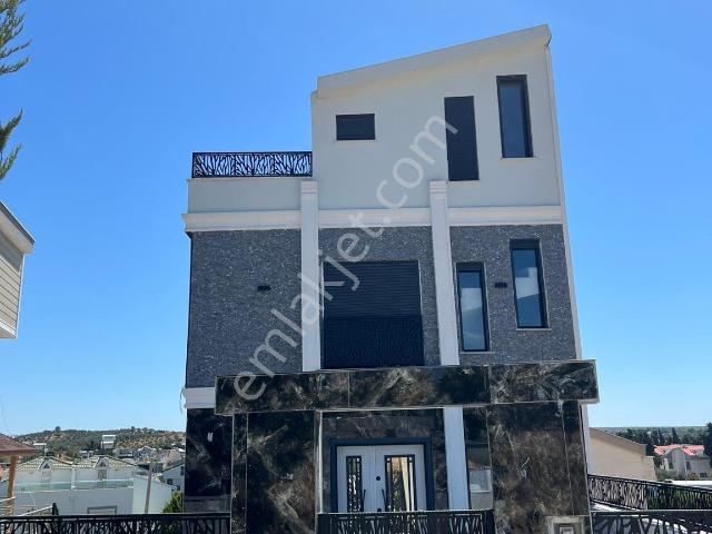 Didimde 500 M2 Arsa İçinde Havuzlu Saunalı 5+1 Akıllı Sistem Villa