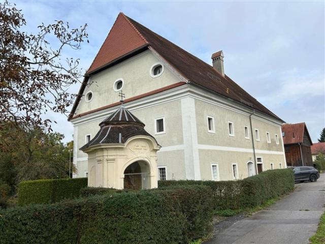 DIETACH 2 MIETWOHNUNGEN IM 1. OBERGESCHOSS