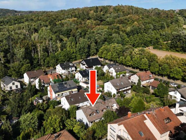 DIETZ: 5 Zimmer Dachgeschosswohnung mit Garage, Balkon im energetisch sanierten 7FH! Nähe Waldrand!