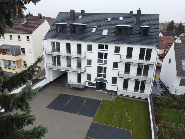DIETZ: Erstbezug nach Sanierung! 3 Zimmer Dachgeschoss mit Balkonfenster, Wärmepumpe!