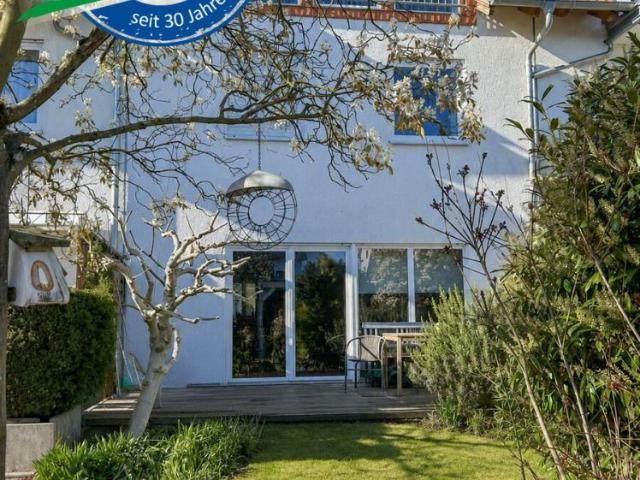 DIETZ: Großes 6 Zimmer Familienhaus in ruhiger, zentraler Wohnlage in Dieburg! Effizienzklasse A