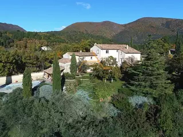 Dieulefit 26220 Achat / Vente maison 8 pièces t8 piscine terrasse