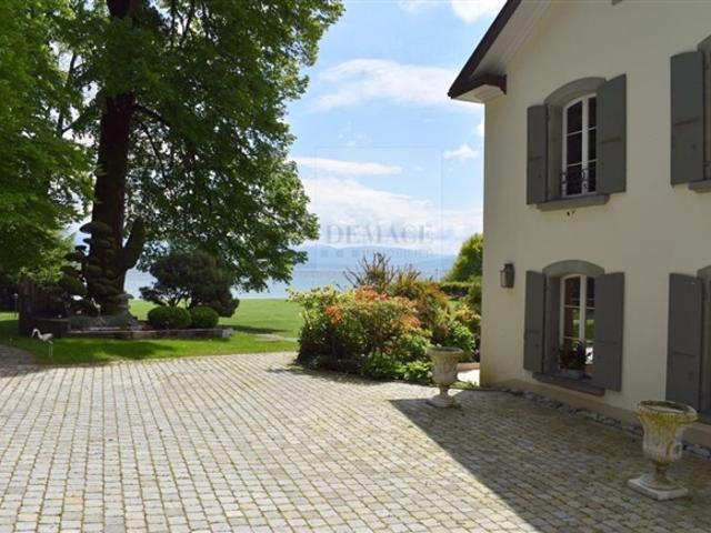 Die Côte Vaudoise Außergewöhnliches Anwesen am Rande des Sees