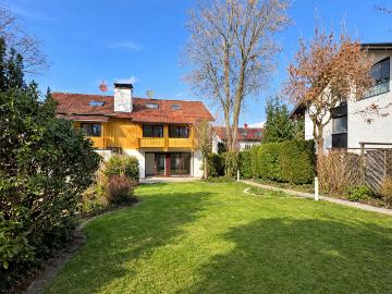 Die Bestlage am Waldrand Grünwald! Großzügige Doppelhaushälfte mit viel Platz und Outdoorpool