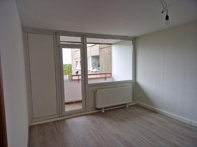 Die gefällt mir: komplett renovierte 3 Zimmer Wohnung mit Balkon!
