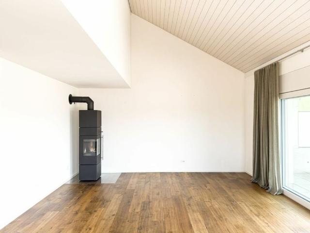 DIE GELEGENHEIT – Dachwohnung mit grosser Terrasse und grandioser Weitsicht