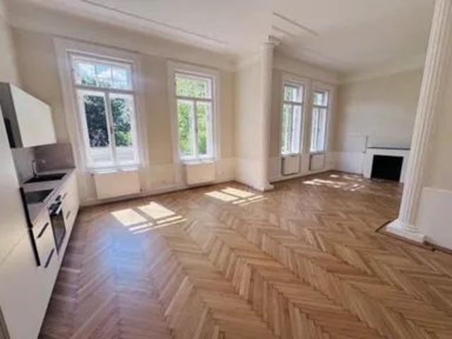 Die ersten 3 Monate mietfrei! Stilvolle Altbauwohnung 4 Zimmer in Bestlage des 4. Bezirkes, Nähe Belvedere und Karlskirche