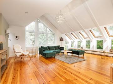 Die Seeliebe Lichtdurchflutete Dachgeschossmaisonette mit Stellplatz am Großen Wannsee