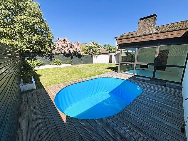 Die Pool Party kann steigen besonderes Haus mit ELW in Top Lage