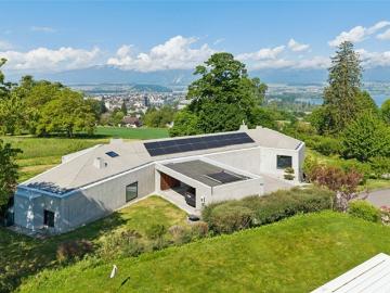 Die Villa eines zeitgenössischen Architekten im Herzen einer privilegierten Umgebung