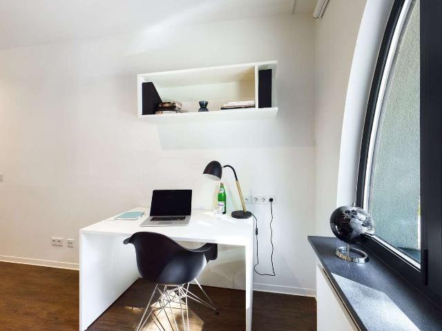 DIE ZIMMEREI | Ab Juli: Möbliertes all inclusive Apartment: flexibel durch U Bahn Nähe | Basic Bude