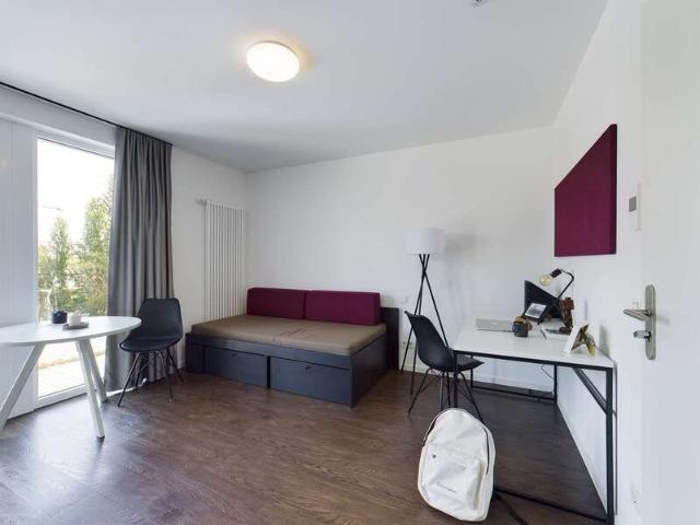 DIE ZIMMEREI | Zentral in Mitte: Möblierte Wohnung ideal für Young Pros | Maxi Bude