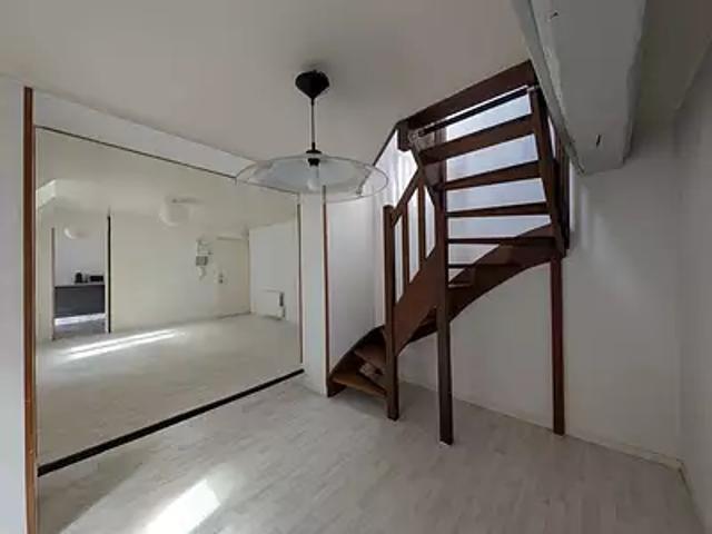 Dieppe 76200 Achat / Vente appartement 5 pièces t5 au dernier étage cave