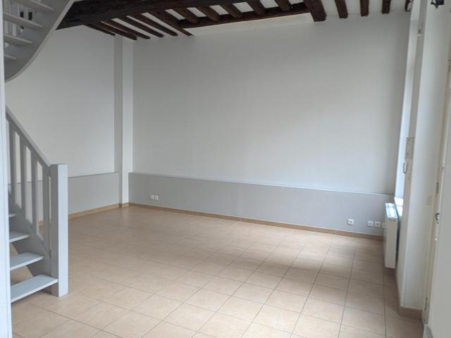 DIEPPE CENTRE VILLE ENTRE PLAGE ET PORT APPARTEMENT F2 EN DUPLEX