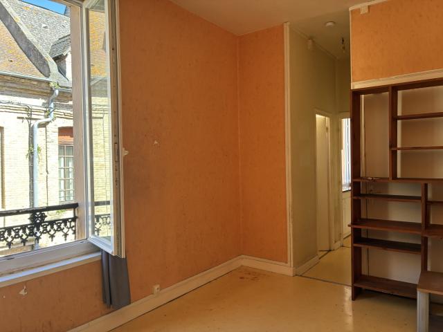 Dieppe centre ville F2 de 36 m2 à rafraichir