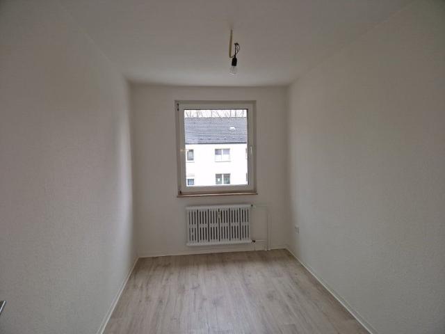 Diese umfangreich renovierte, barrierearme EG Wohnung wartet auf SIE!