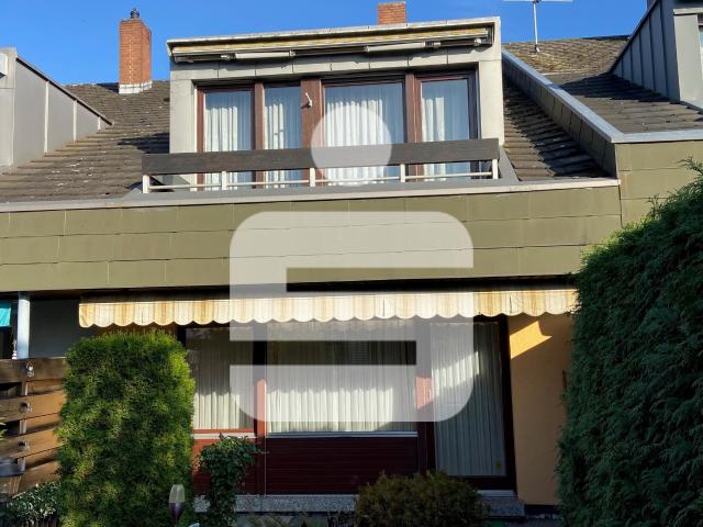 Diese Wohnlage wird Ihnen gefallen. Reihenmittelhaus in Eckental Brand