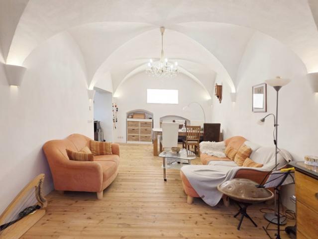 Diese einzigartige Wohnung vereint historischen Charme mit modernster Technik