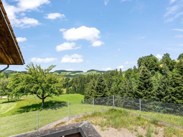 Diese Immobilien Perle ist eine traumhafte und einzigartige Oase in der Natur