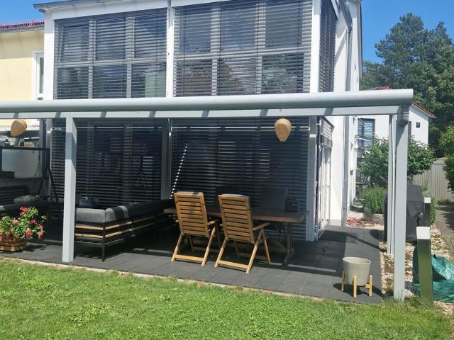 Modernes Niedrigenergiehaus steht für Sie und Ihre Familie in 85716 Unterschleißheim Hollern bereit