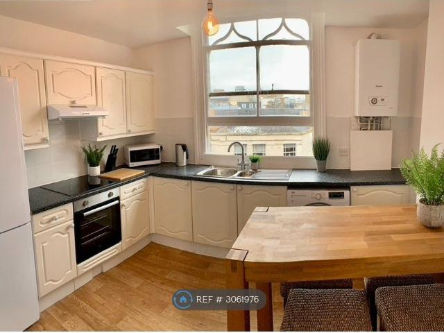 Digby Chambers, Bournemouth BH1, 3 bed flat to rent, £2,300 pcm | PrimeLocation