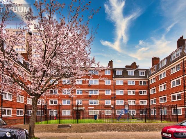 Digby Street, Bethnal Green, Victoria. 3 bed apartment to rent £3,000 pcm £692 pw