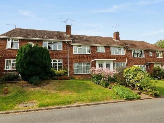 Digswell Rise, Welwyn Garden City, AL8 2 bed maisonette to rent £1,600 pcm £369 pw