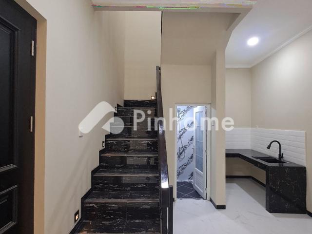 Dijual Rumah 2 Lantai Siap Huni Dekat Stasiun Depok Lama di Kalibaru Rp 16,44 Juta/m² | Pinhome