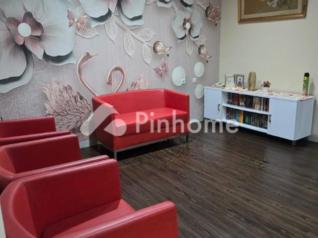 Dijual Rumah 2 Lantai Siap Huni di Legenda Wisata Rp 14,44 Juta/m² | Pinhome