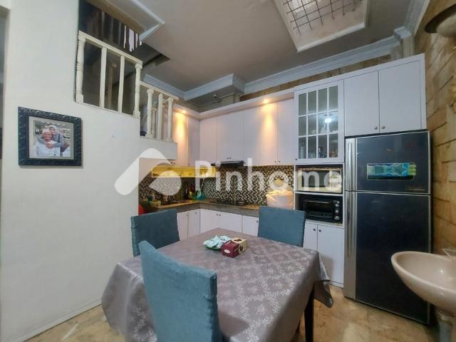 Dijual Rumah 2lt BU Siap Harapan Indah Bekasi di Harapan Indah Bekasi Rp 12,23 Juta/m² | Pinhome