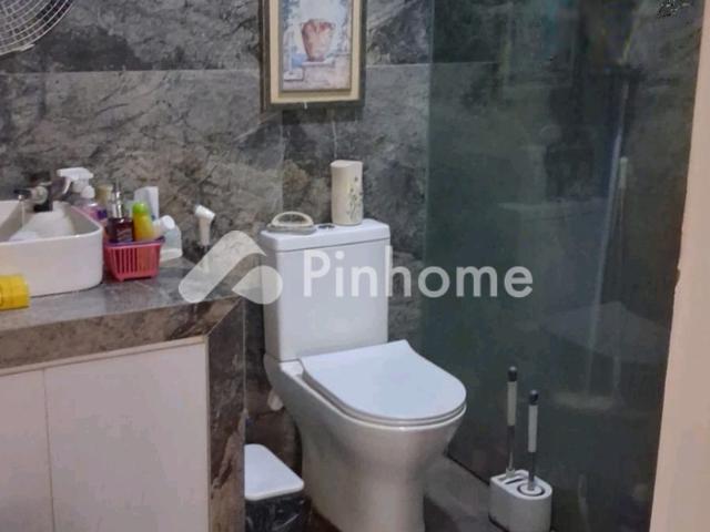 Dijual Rumah Cantik 2 Lantai Perumahan Legenda Wisata di Nagrak Nagrag Rp 15,83 Juta/m² | Pinhome