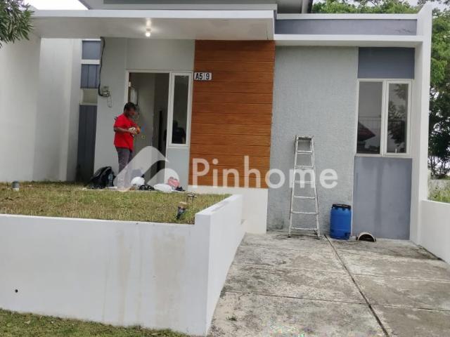 Dijual Rumah Aurora Village Lokasi Asri Harga Diskon di Perumahan Aurora Village Bsb Semarang Rp 5,42 Juta/m² | Pinhome