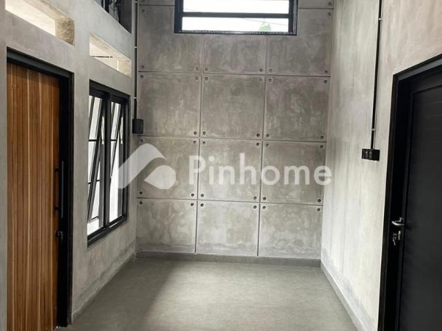 Dijual Rumah Bagus Furnished Industrial Modern di Donohudan Rp 5,38 Juta/m² | Pinhome