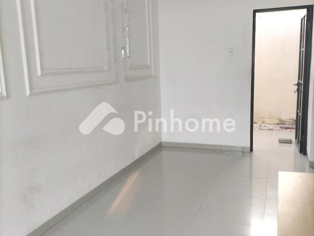 Dijual Rumah Baru Type 40 Luas Tanah 6x12 di Jln Raya Ulaan Menganti Gresik Selatan Jawa Timur. Rp 5,97 Juta/m² | Pinhome