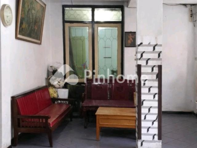 Dijual Rumah Gede 7+1 KT 3KM Carport 3 MBL di Jalan Sukaresmi 3 Rp 8,67 Juta/m² | Pinhome
