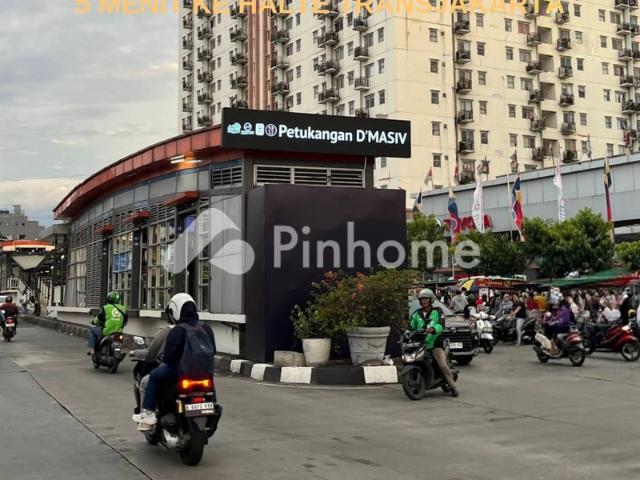 Dijual Rumah Dekat Trans Jakarta di Casa Pesanggrahan Rp 23,75 Juta/m² | Pinhome