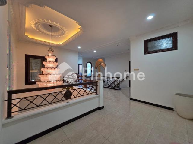 Dijual Rumah Full Renovasi 2lantai Siap Huni Harga Termurah di Perum Elveka Kebonsari Rp 11,03 Juta/m² | Pinhome